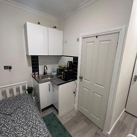 Lovely Apartment Close To Acton Central Station Λονδίνο Εξωτερικό φωτογραφία