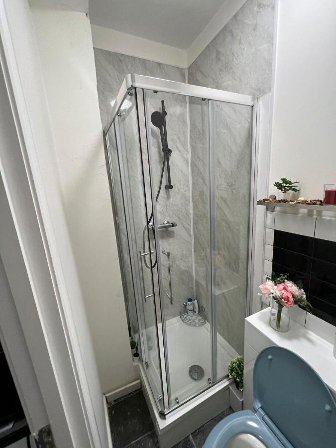 Lovely Apartment Close To Acton Central Station Λονδίνο Εξωτερικό φωτογραφία
